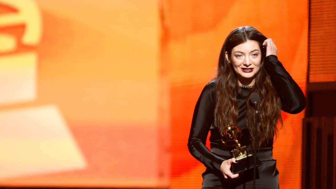 140127_lorde_grammys_award_getty.jpg