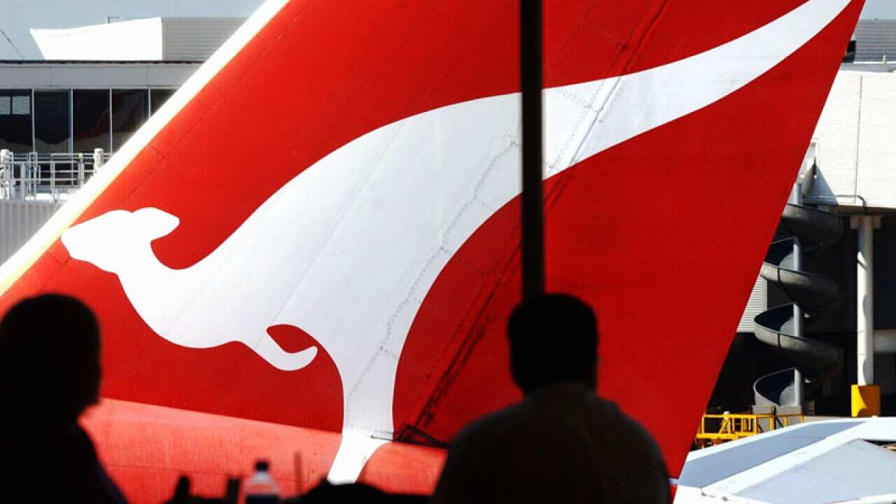 Man on hold with Qantas for 15 hours