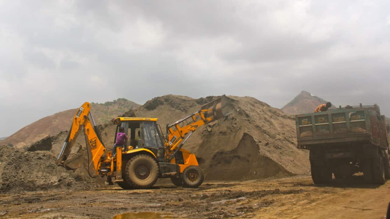 Sand mining in India Wikimedia/Sumaira Abdulali