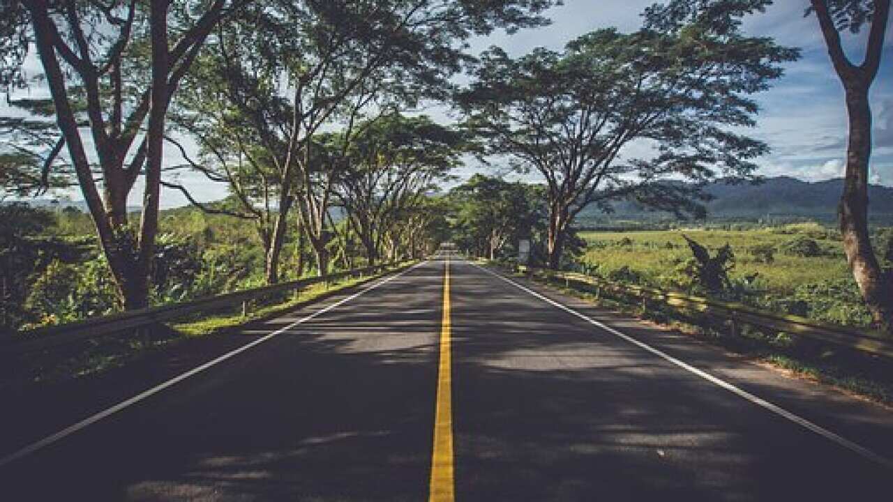Asphalt road - Pixabay