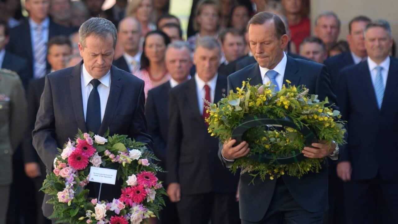 Prime Minister Tony Abbott (r) and Opposition Leader Bill Shorten