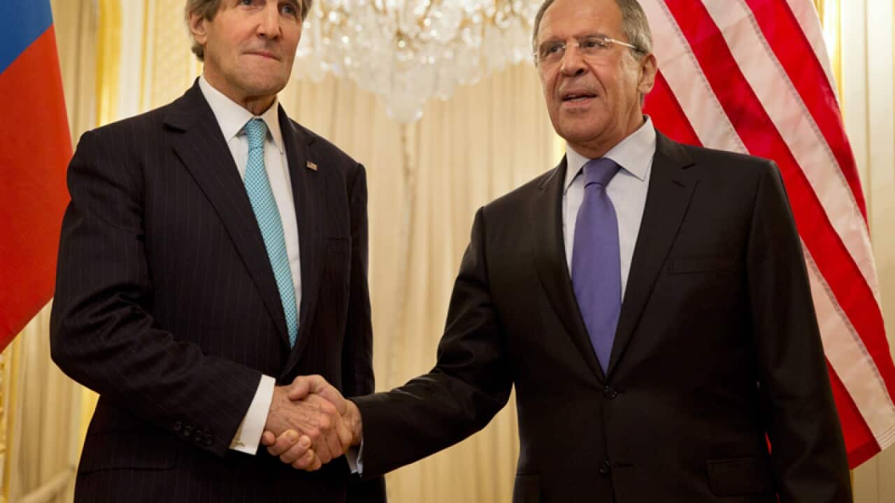 US Secretary of State John Kerry (L) and Russia's Sergei Lavrov