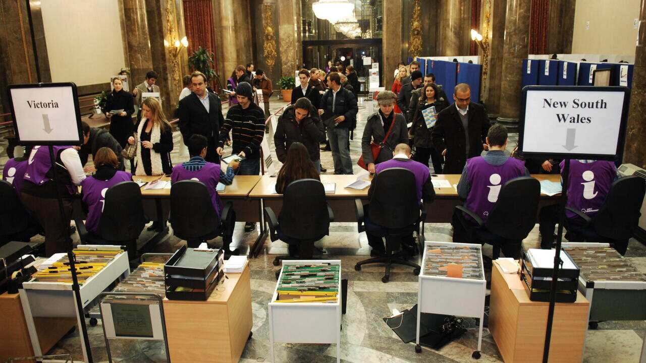 : Voters in 2010 at the polling centre at Australia House in London (AEC)