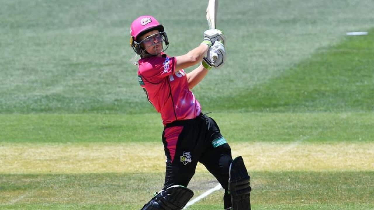 Alyssa Healy of the Sydney Sixers