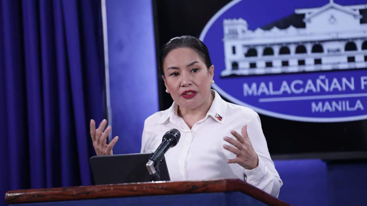 Sec Angeles Press briefing1.jpg