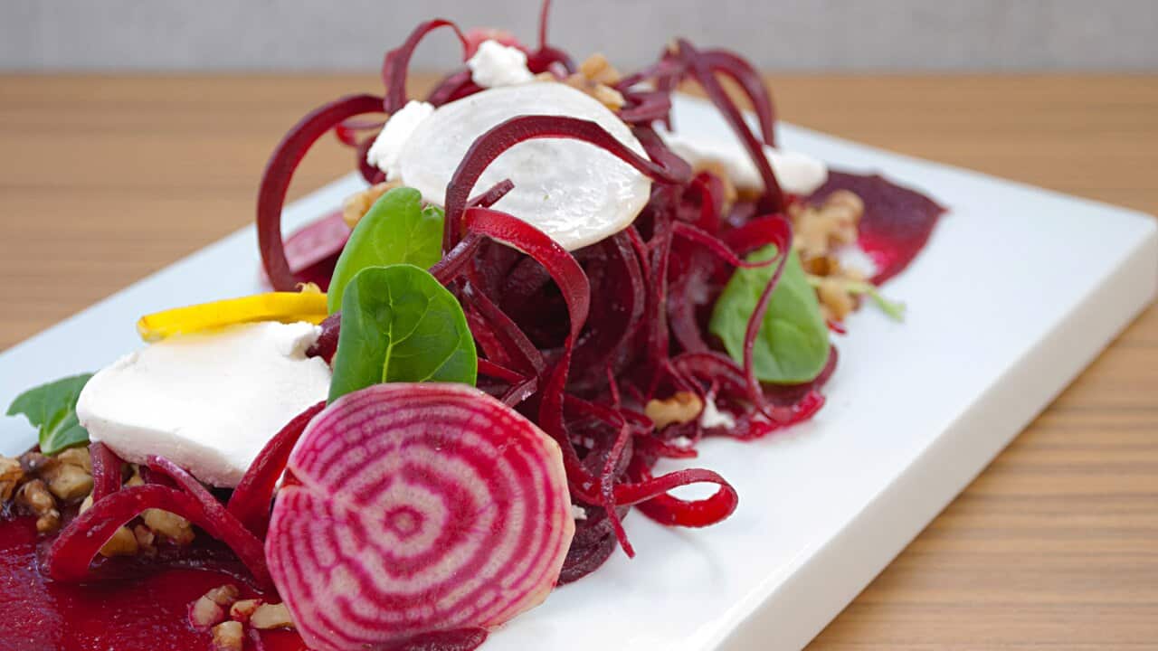 Beetroot salad with orange-walnut dressing
