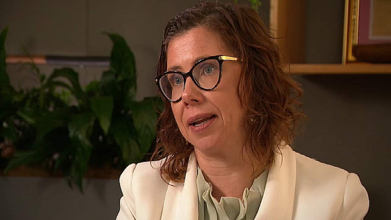 Minister for Social Services Amanda Rishworth speaks to SBS (SBS).png