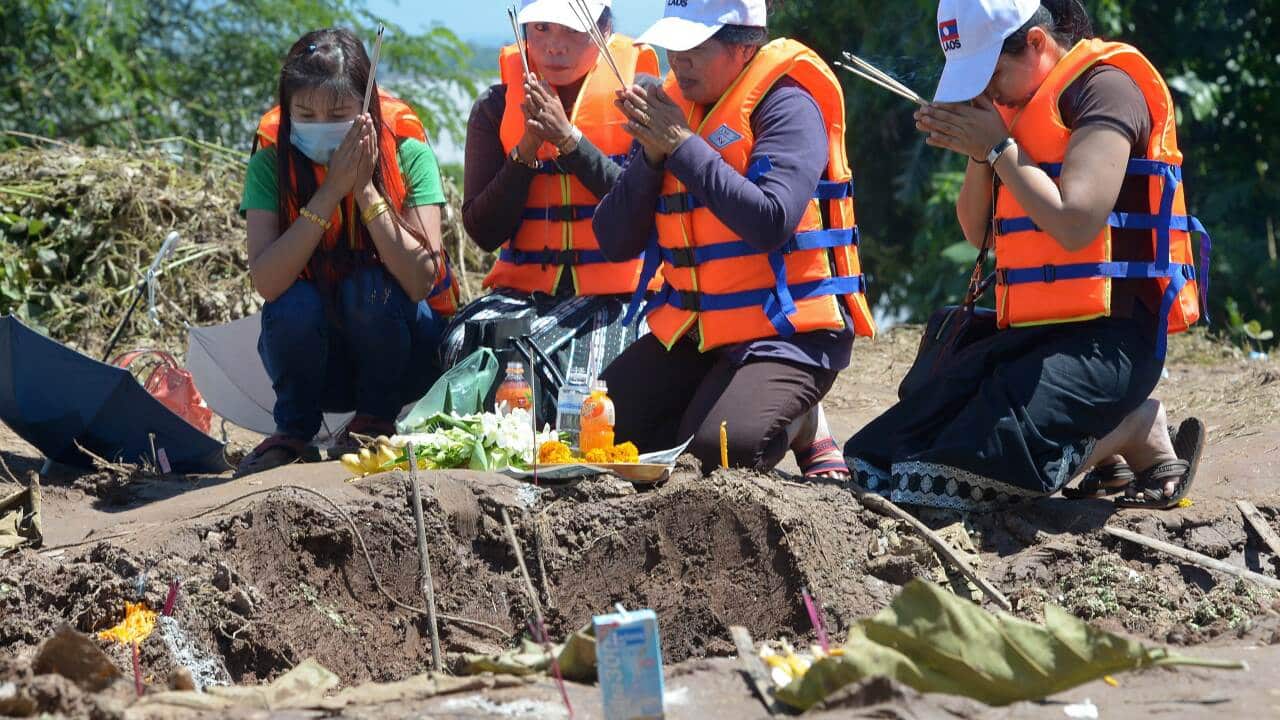 laos_plane_crash_funeral_aap