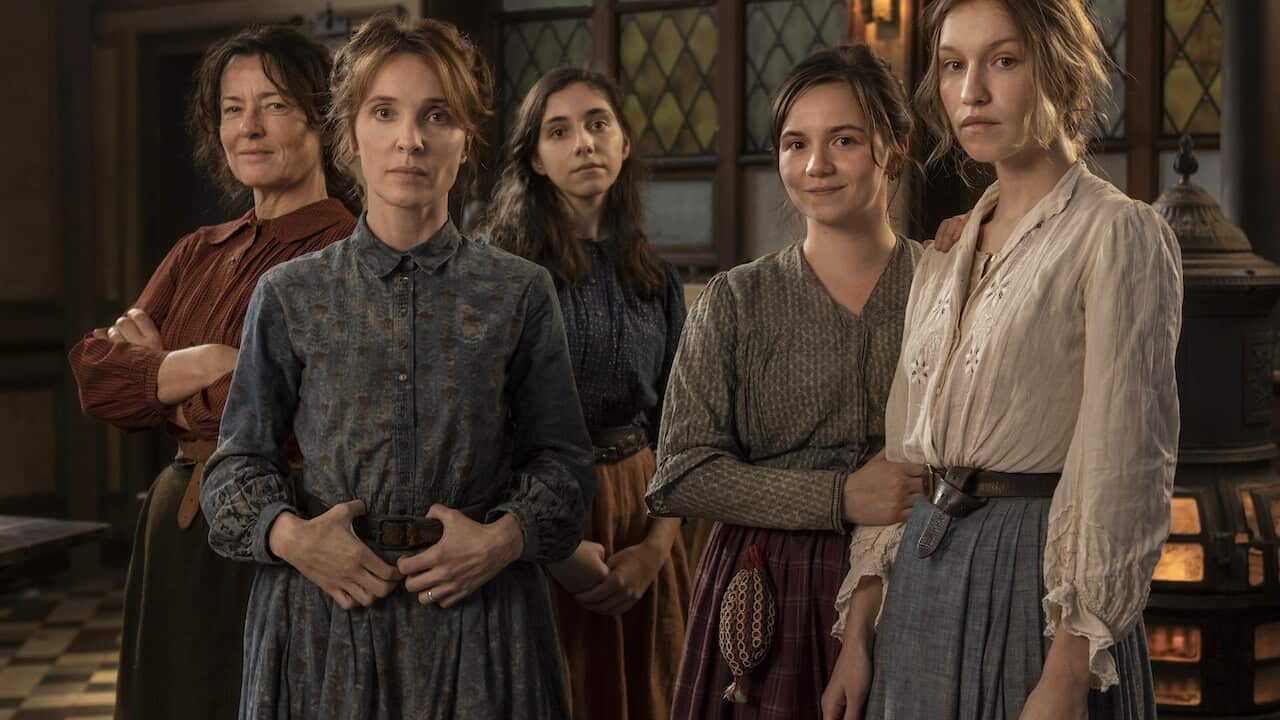 Alix Poisson, Rose-Marie Perreault, Anna Mihalcea,