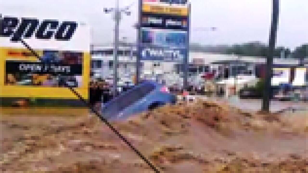 toowoom_flood_110111_youtube_1372598790