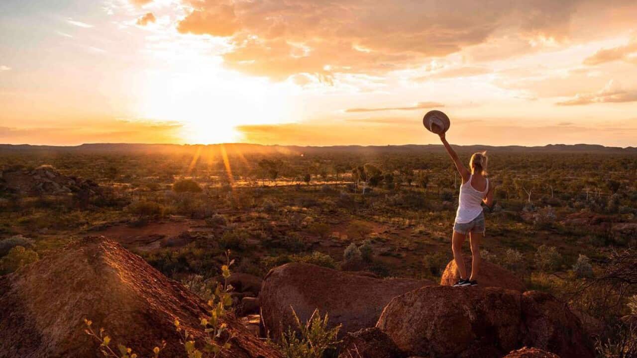 Doctors relocate to Queensland's Mt Isa for good amid COVID-19 restrictions.