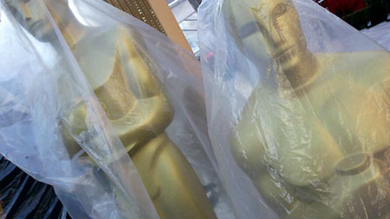 oscars_underwraps_100305_ap_aap_B_124613968