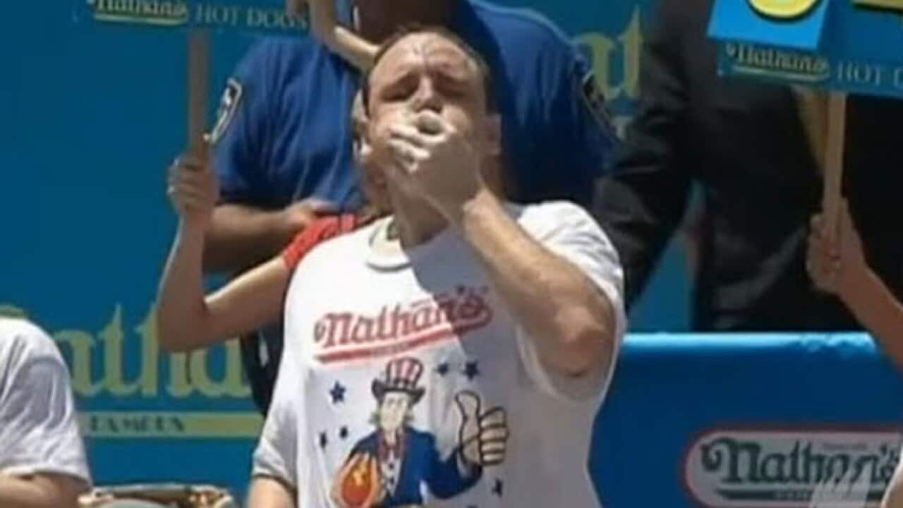 HotDogComp_afp_S_392484143