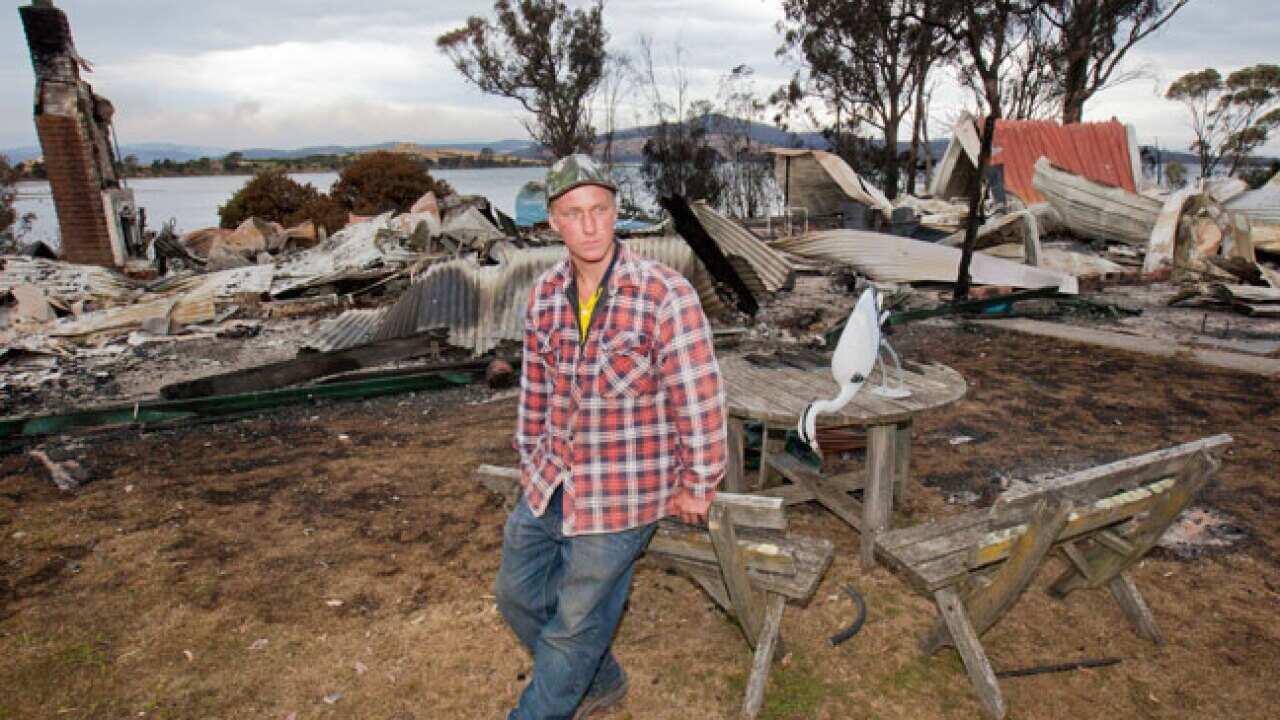 TAS_bushfire_home_130109_B_aap_1517900452