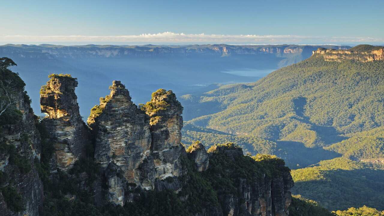 The Three Sisters and Jamison Valley, Blue Mountai