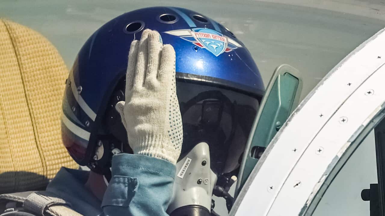 飛行員駕駛 Sukhoi Su-35S 戰機。