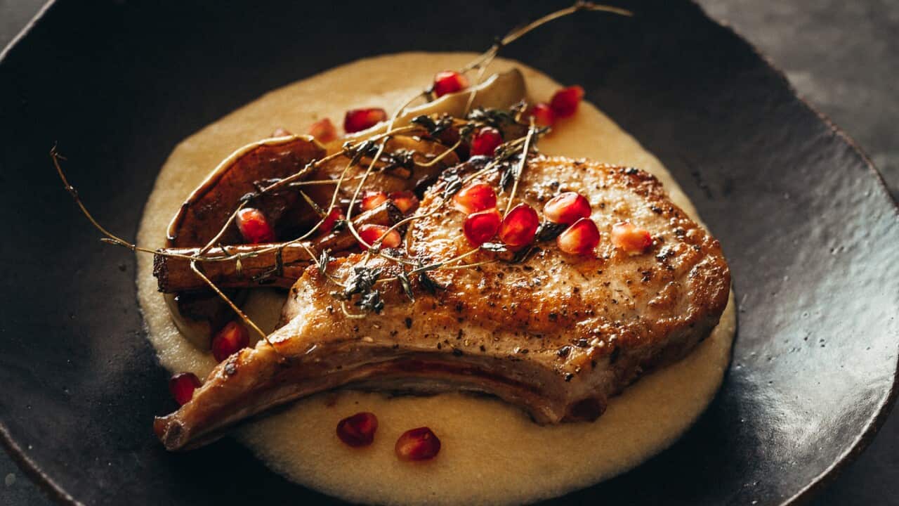 Pork chop, sour apples and polenta