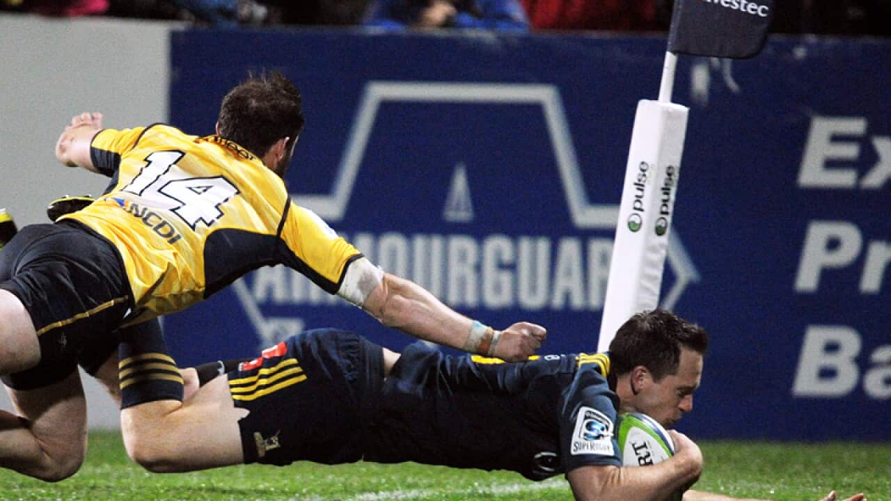 Ben Smith of the Highlanders dives into score