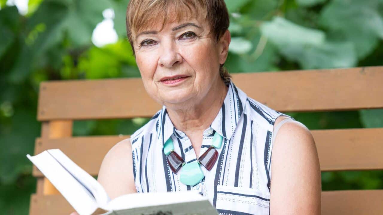 janka zvalova resized.jpg