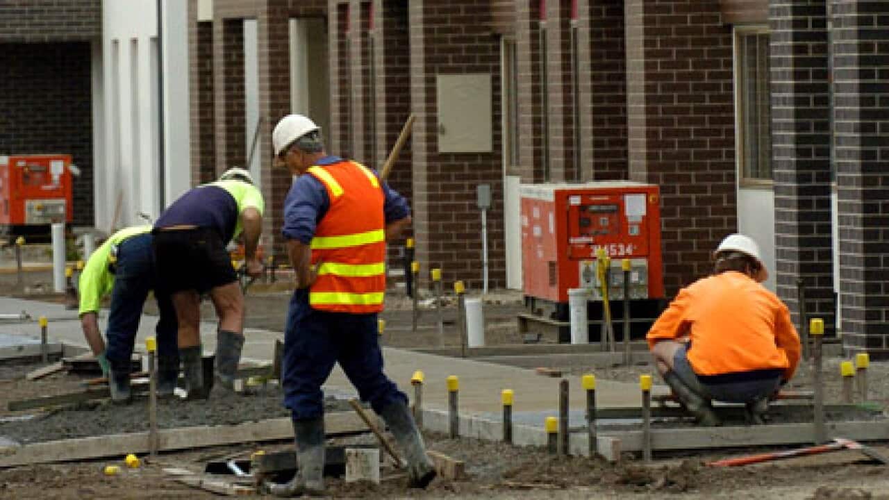 construction_workers_2611_B_aap_1696405960