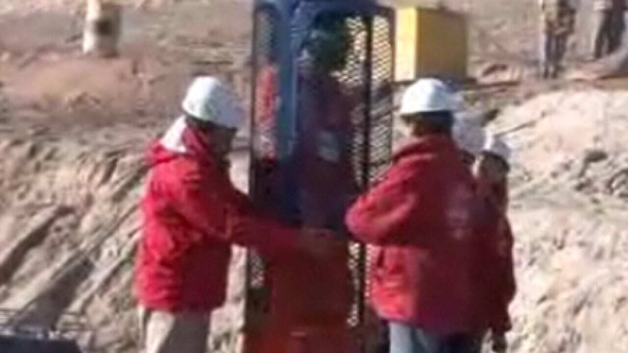 miners_cage_100927_b_bbc_1758903437