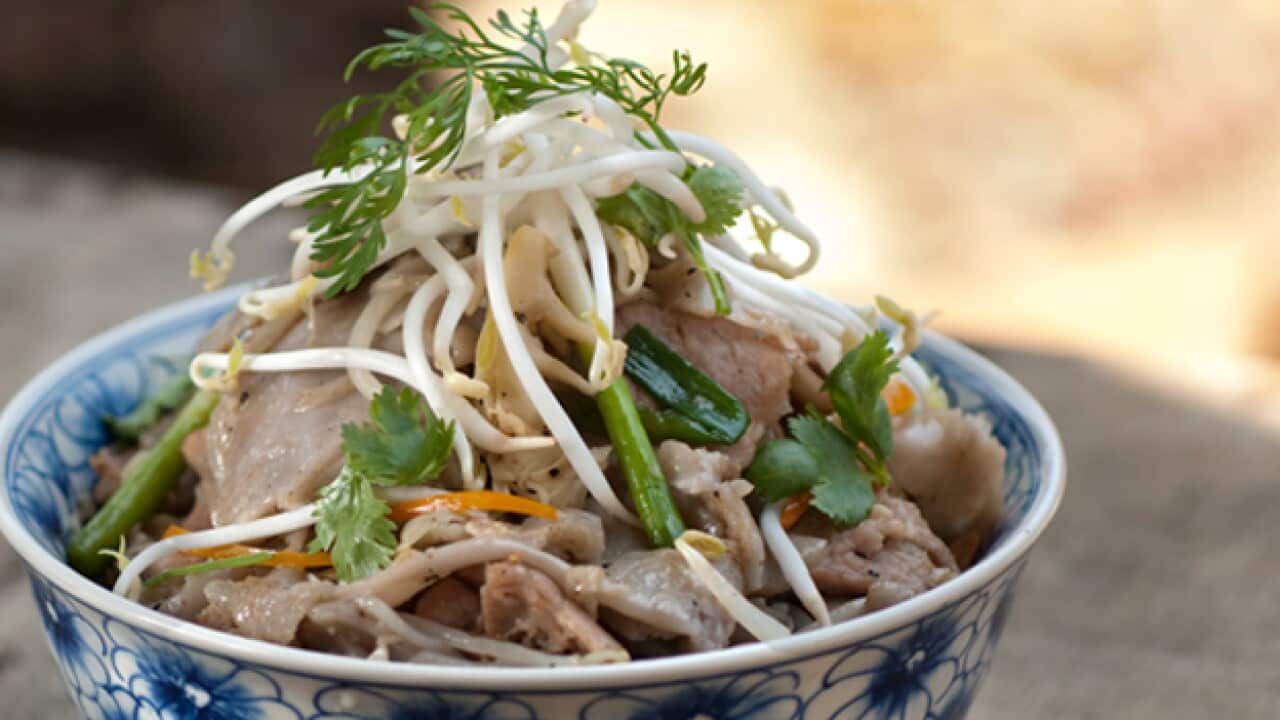 fried_purple_noodle_278412587