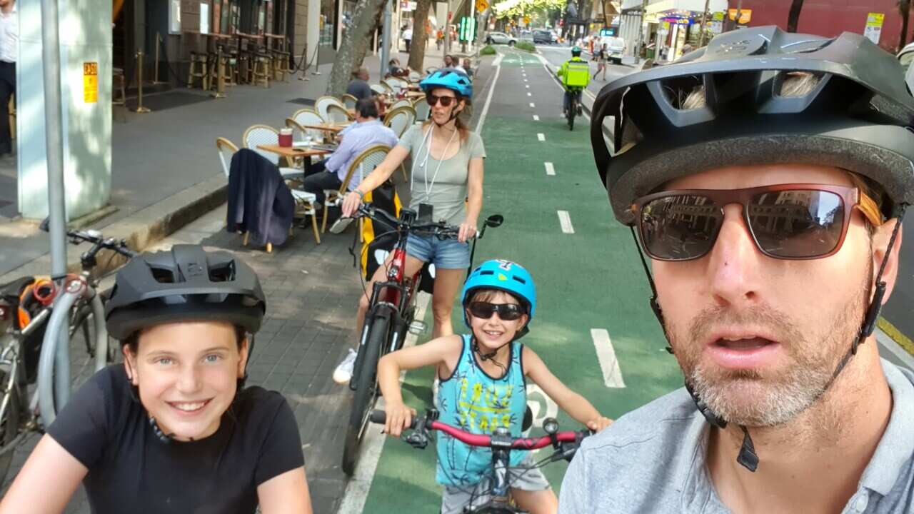 Image for read more article 'LUISTER OOK'