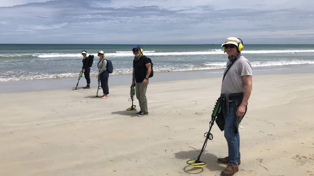 Dr. James Hunter and his team are searching the beach of RObe (SA) with metal detectors