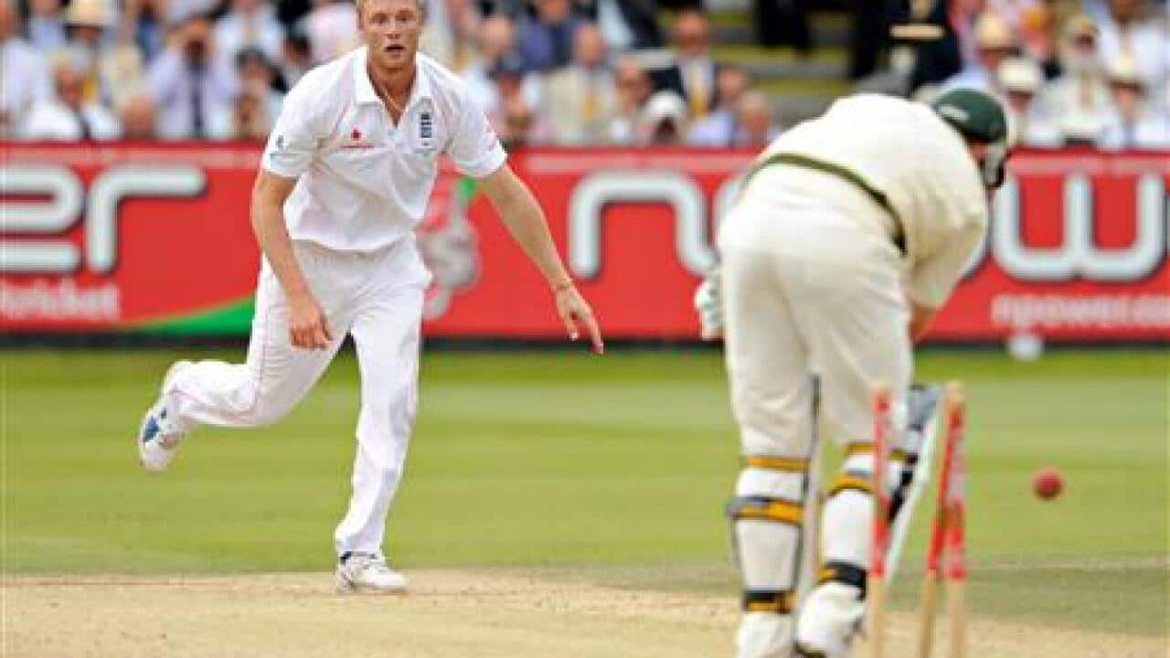 flintoff-bowls-england-to-famous-victory-1956817382-large.jpg