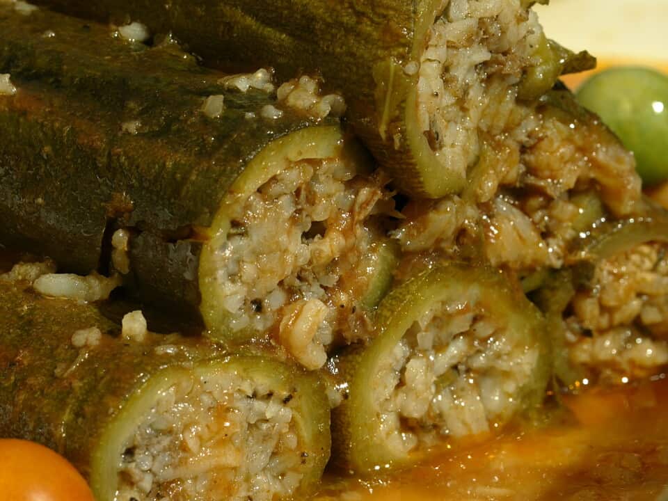 MIDDLE EASTERN FOOD.03. Toronto.09.30.04. RPJ-Middle Eastern stuffed food for Bain story on the Halb