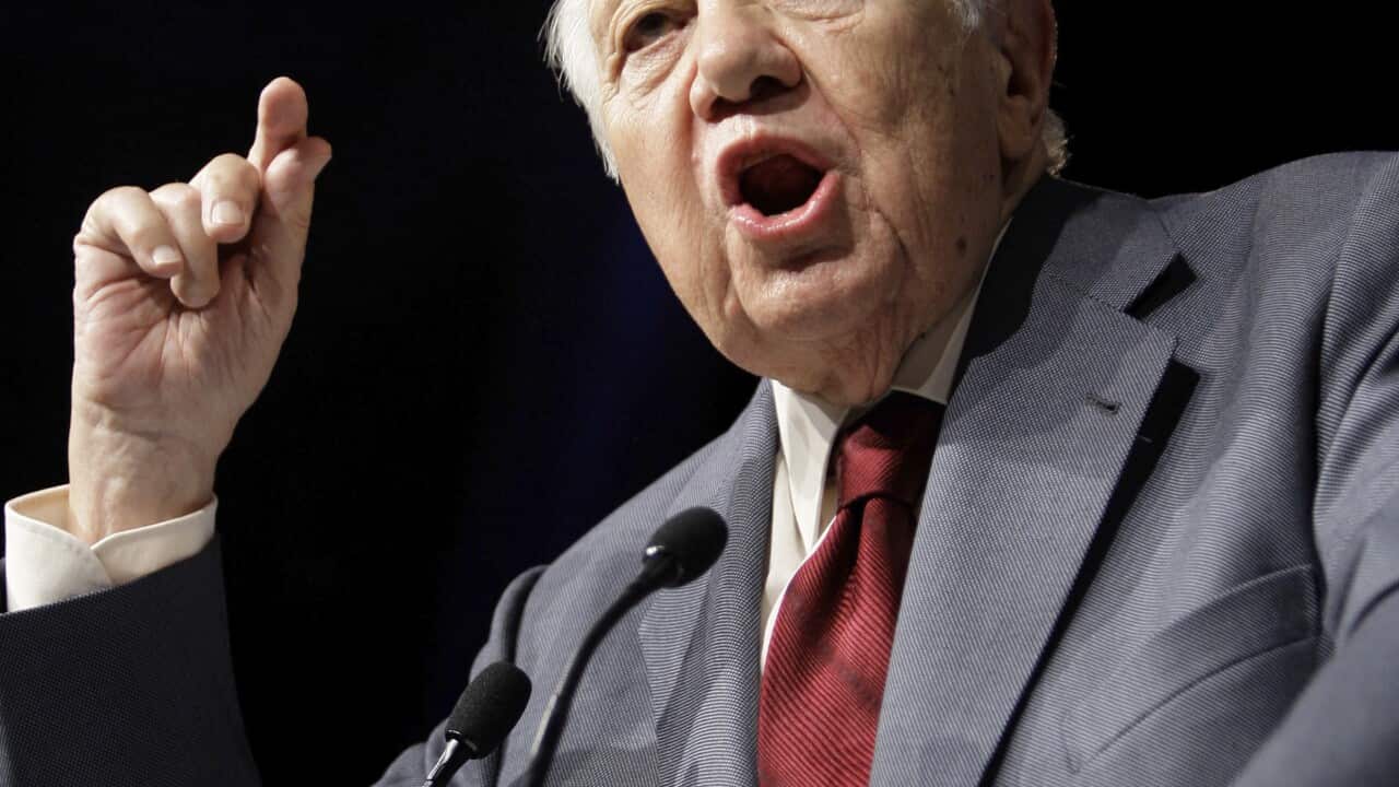 FILE - In this June 5, 2009 file photo, former Portuguese president and prime minister Mario Soares gestures while delivering a speech.