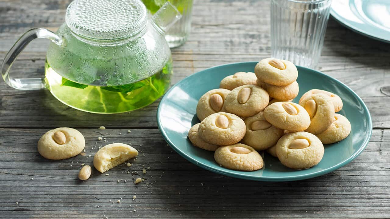 Lebanese butter cookies (ghraybeh)