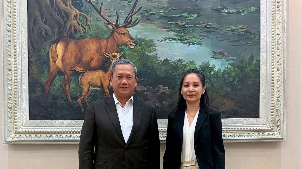 PM Hun Manet and Kem Monovithya - Hun Manet Facebook.jpg