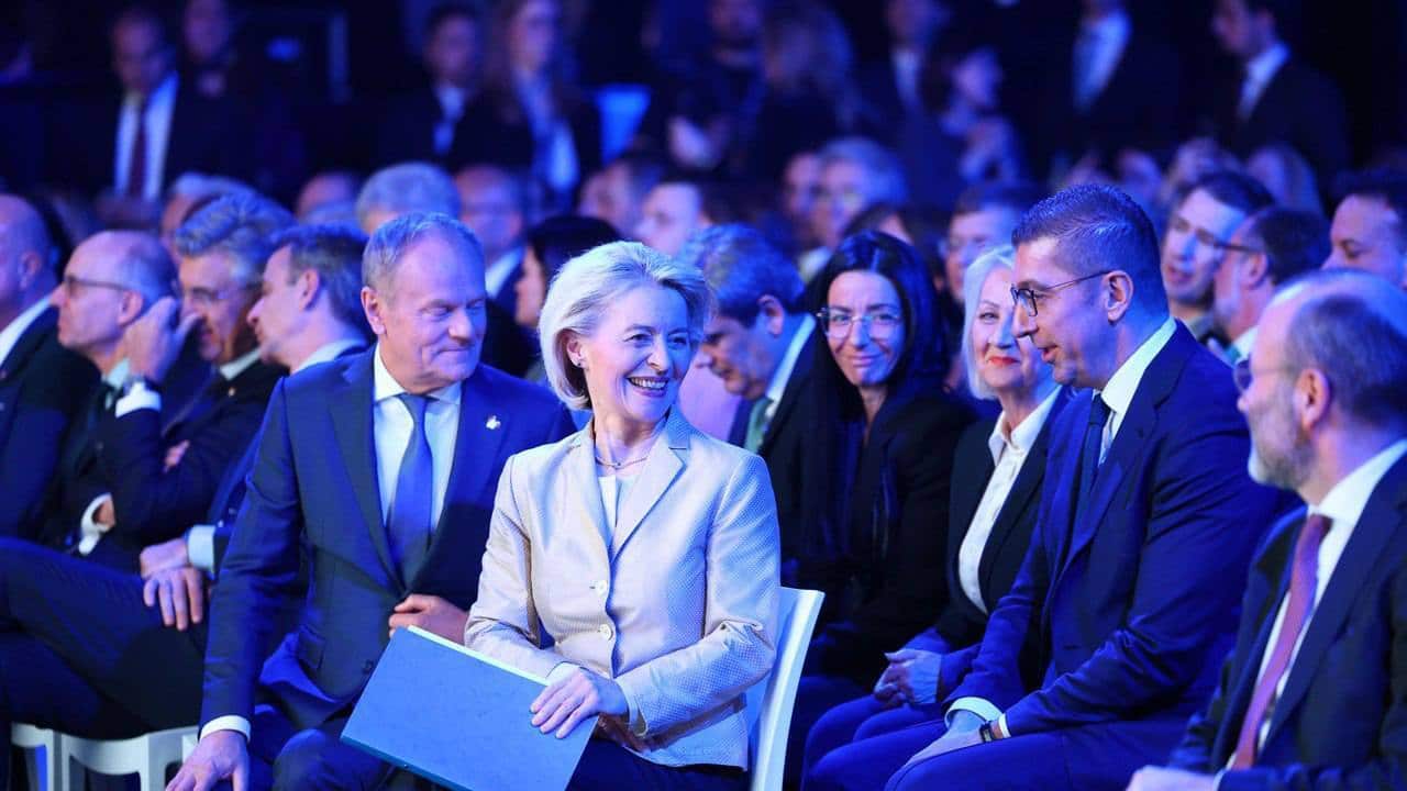 Мицкоски Брисел.jpg