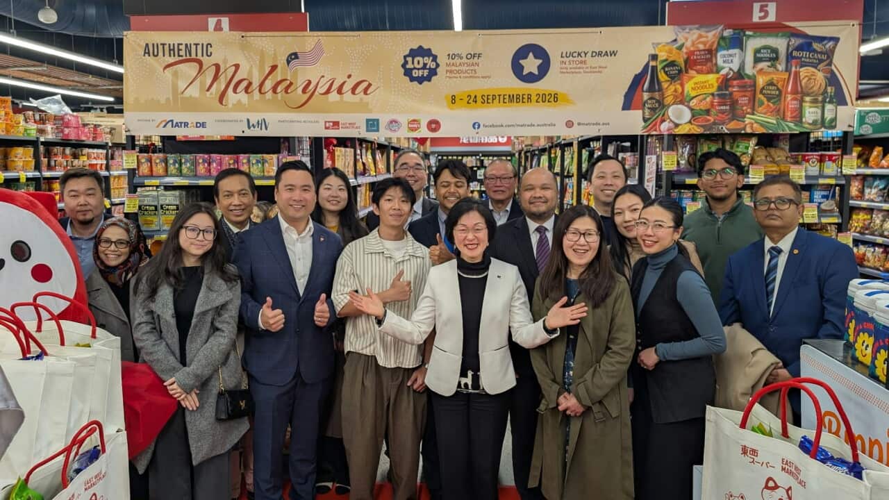 Ahli Majlis Bandaraya Melbourne, Gladys Liu, disertai tetamu dalam majlis perasmian kempen Authentic Malaysia anjuran MATRADE di Docklands, Victoria. Credit: SBS Bahasa Melayu