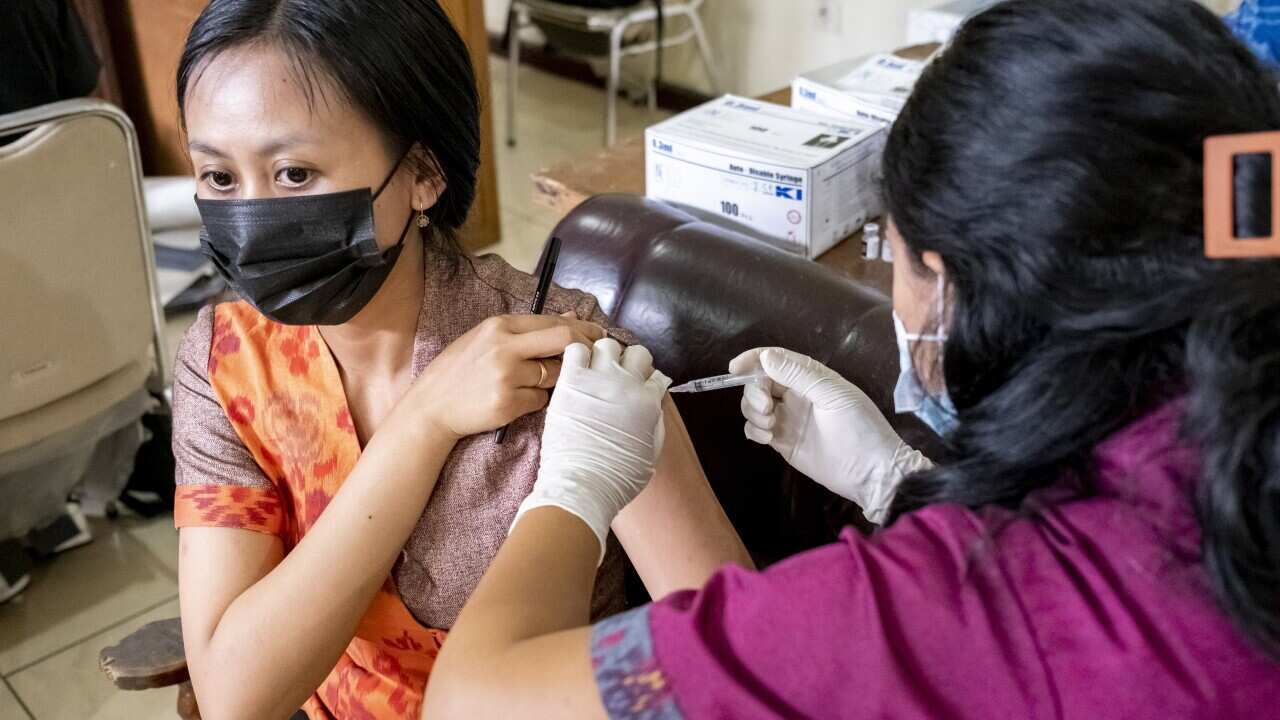 INDONESIA PANDEMIC CORONAVIRUS COVID 19 VACCINE