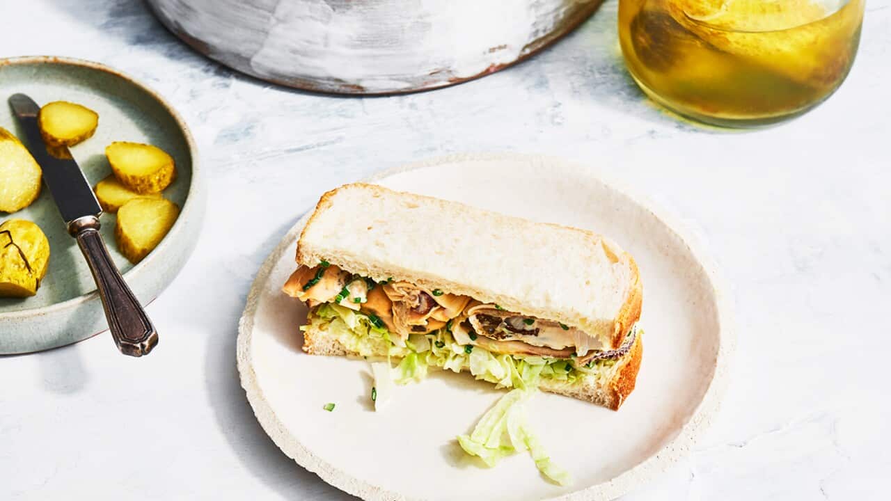 Mahón mussels with mayonnaise (muscleres de mahonesa)