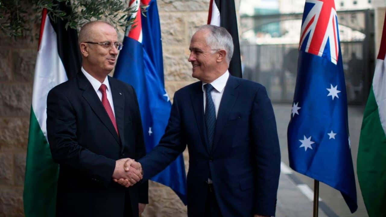Palestinian prime minister Rami Hamdallah (L) welcomes Australian counterpart Malcolm Turnbull in the West Bank city of Ramallah on November 1, 2017. / AFP PHOTO / POOL / Fadi Arouri (Photo credit should read FADI AROURI/AFP/Getty Images)