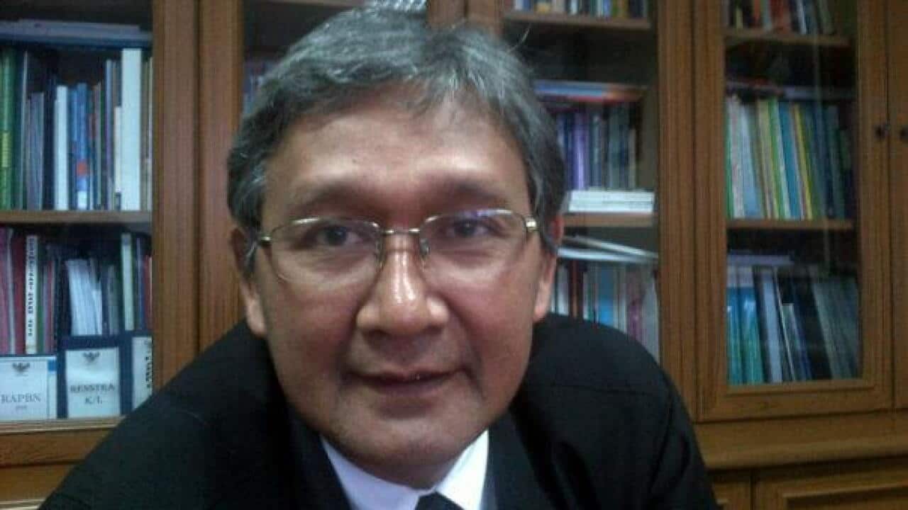 Prof Dr Rochmat Wahab