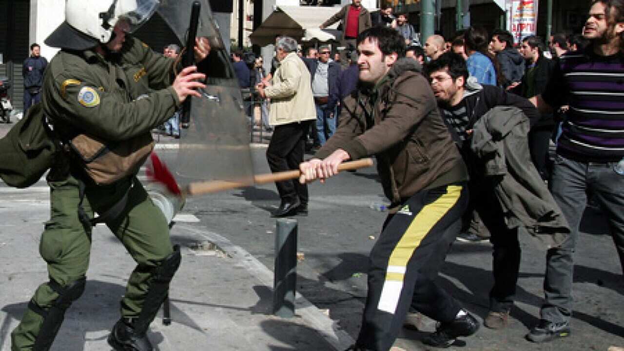 greek_protest_100225_L_aap_580223337