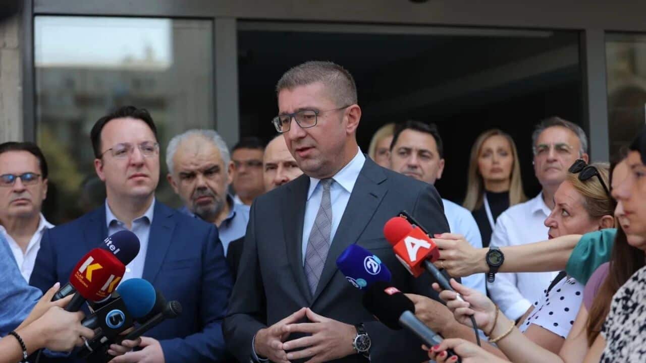 МИЦКОСКИ прес.jpg