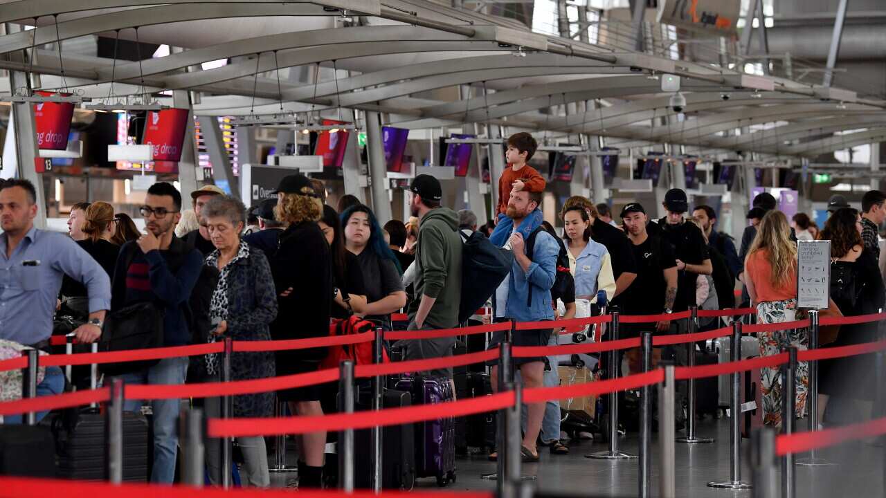 SYDNEY AIRPORT DELAYS