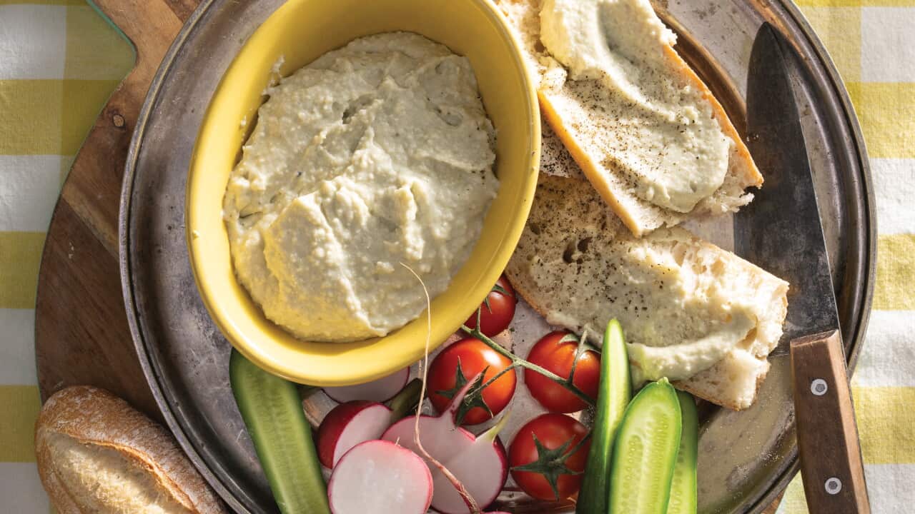 Farmhouse cheese dip (Fromage fort)