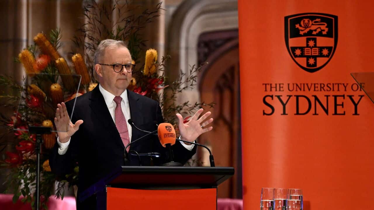Il primo ministro australiano Anthony Albanese mentre tiene un discorso dal titolo “L’intelligenza artificiale nell’interesse dell’Australia” all’Università di Sydney.