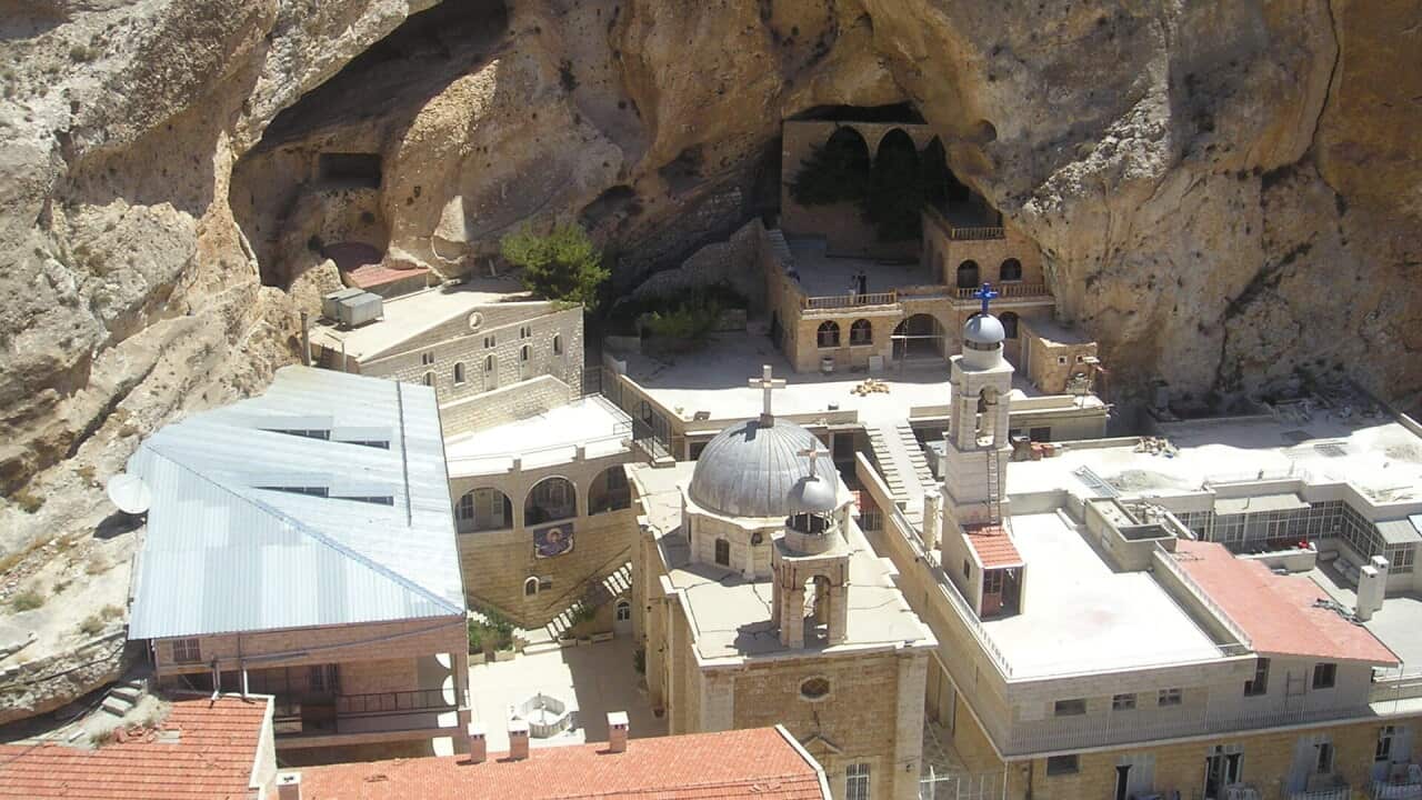Maaloula-St-Thecla_from_top_of_rock.jpg