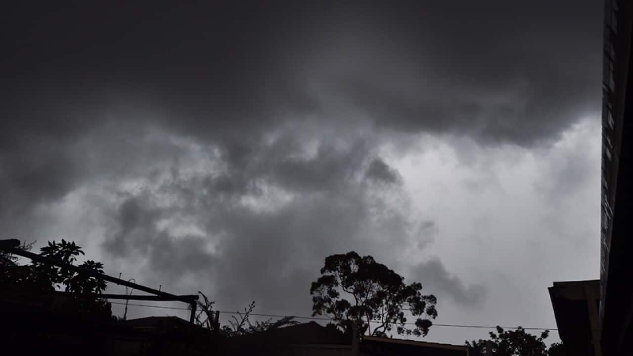 A severe thunderstorms rolls through Sydney