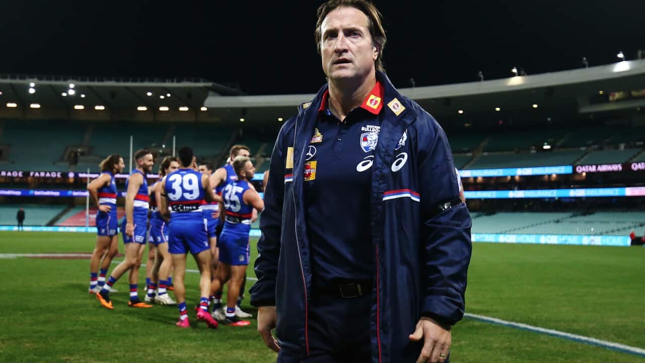 Bulldogs coach, Luke Beveridge walks from the field during the Round 4 AFL match between Sydney Swans and Western Bulldogs at the SCG in Sydney, Thursday June 25, 2020. (AAP Image/Brendon Thorne) NO ARCHIVING, EDITORIAL USE ONLY