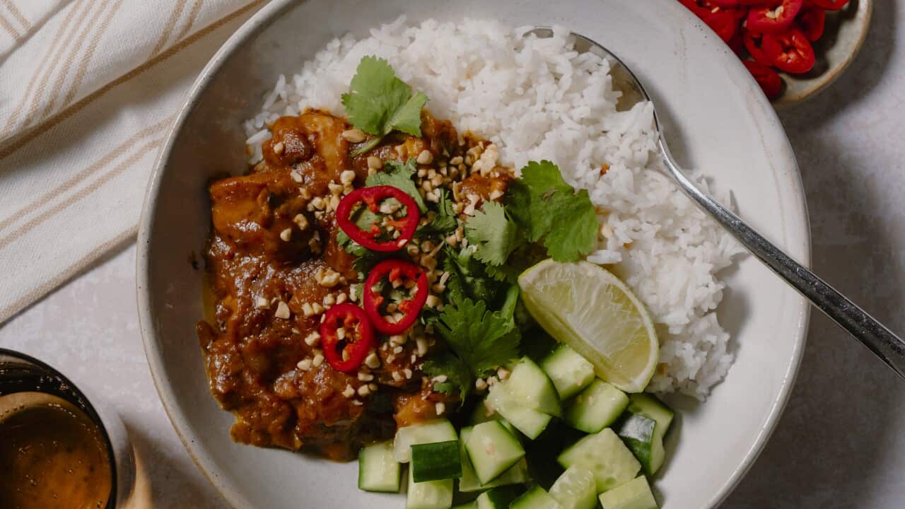 Chicken peanut satay bowl