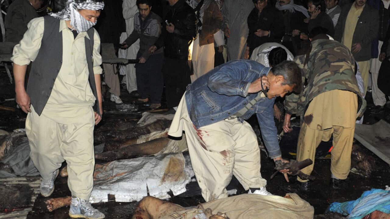 Shi'ites refusing to bury bombing dead