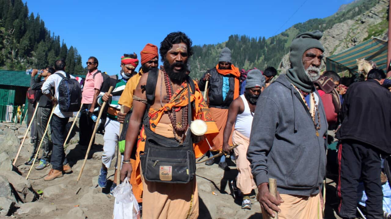 Amarnath yatra continue to travel to the holy-cave after a